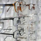 Moda na okulary: Odkryj najnowsze trendy w oprawkach